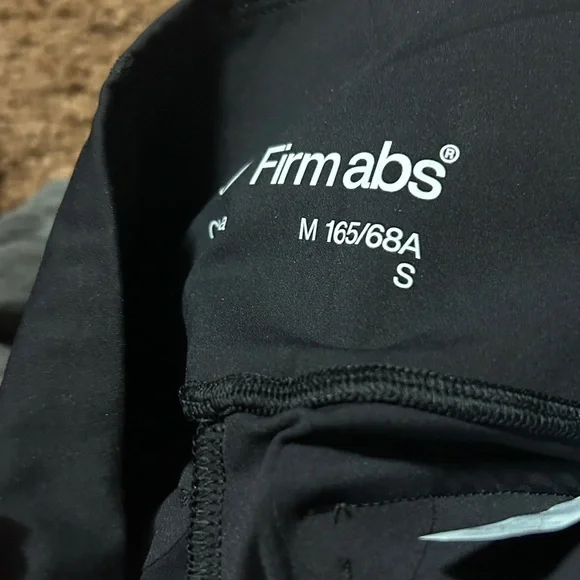 Firmabs Black High-Waisted Leggings with Cargo Pockets - Picture 9 of 9